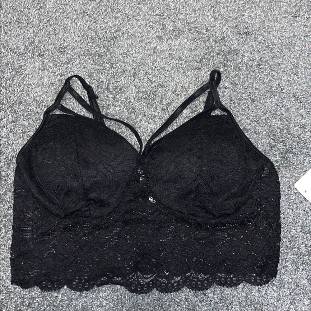 black lacey bralette
